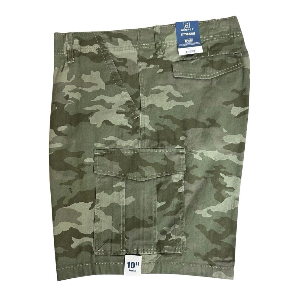 George Olive Camo At The Knee Cargo 10 inch Inseam Shorts 44 Camouflage